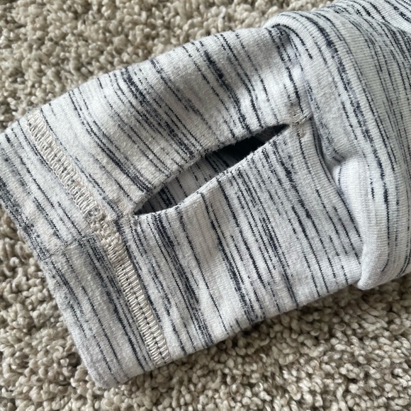 Lululemon Think Fast Hoodie, Size 4, Space Dye Camo White Silver Spoon - Picture 9 of 9